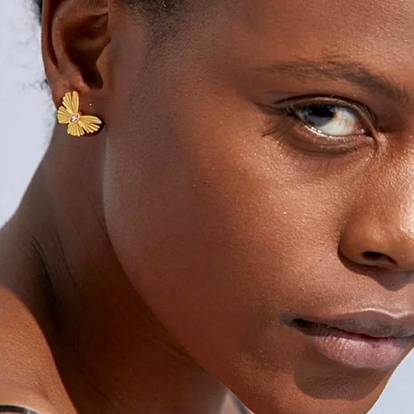 NEW 18K Gold Plated Pink Marquise Diamond Textured Butterfly Stud Earrings - Picture 4 of 6